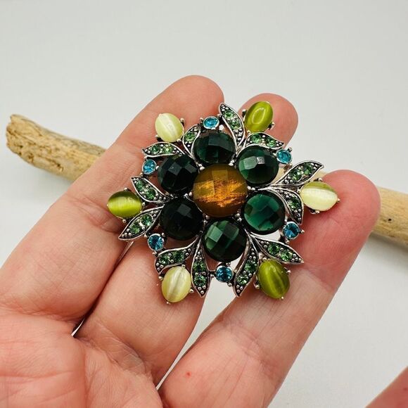 Vintage Flower Beaded Crystal Brooch - Picture 2 of 6